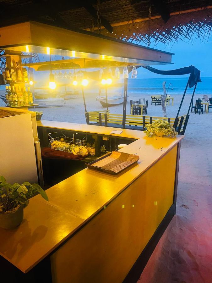 Golden Beach Cottages Trincomalee Exterior foto