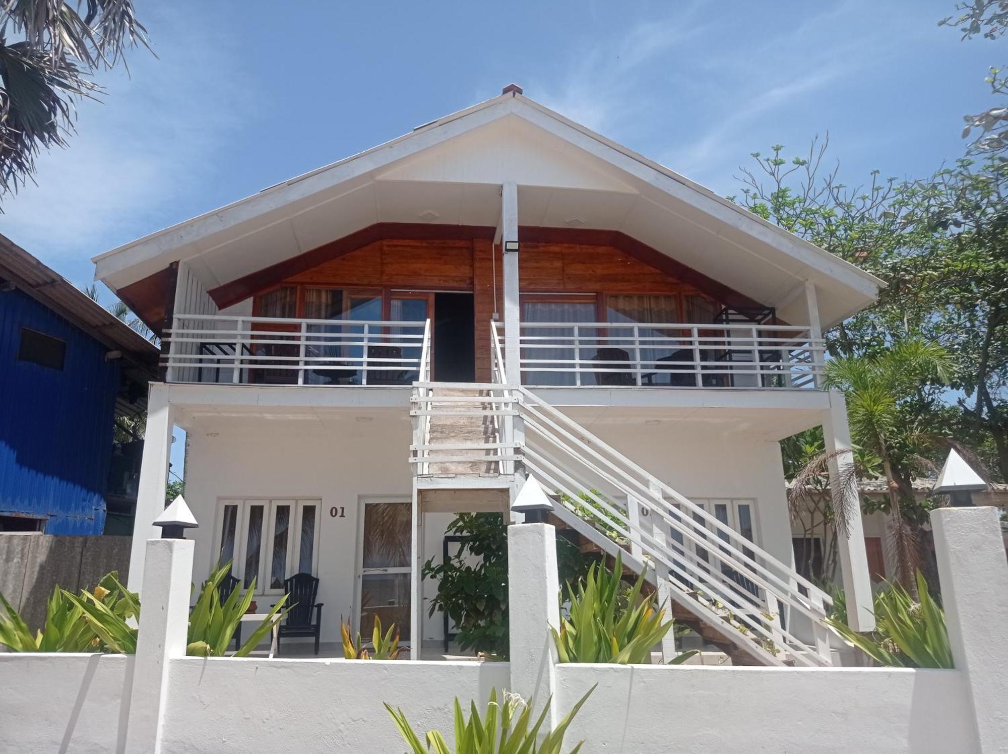 Golden Beach Cottages Trincomalee Exterior foto